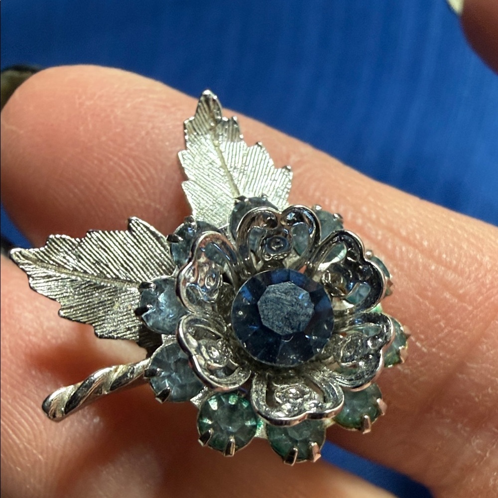 Sarah Coventry 1950s Silvertone Floral and Blue Stone Clip on Earrings Elegant